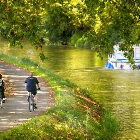 Les Toits De - T3 & Garage Lägenhet